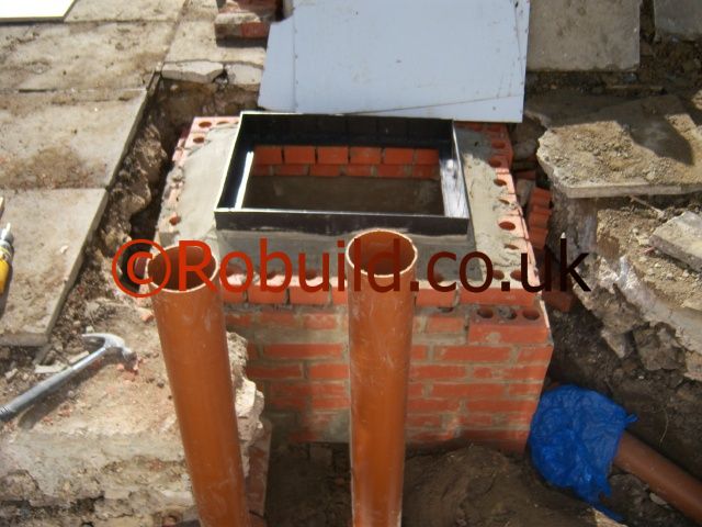building_new_manhole_double_wall_cover_external.JPG